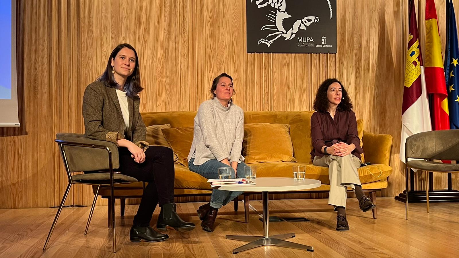 67cd6b35-8799-4af1-b29c-a1ba90661f15 irene baños periodista divulgación medioambiental moderación eventos libros escritora